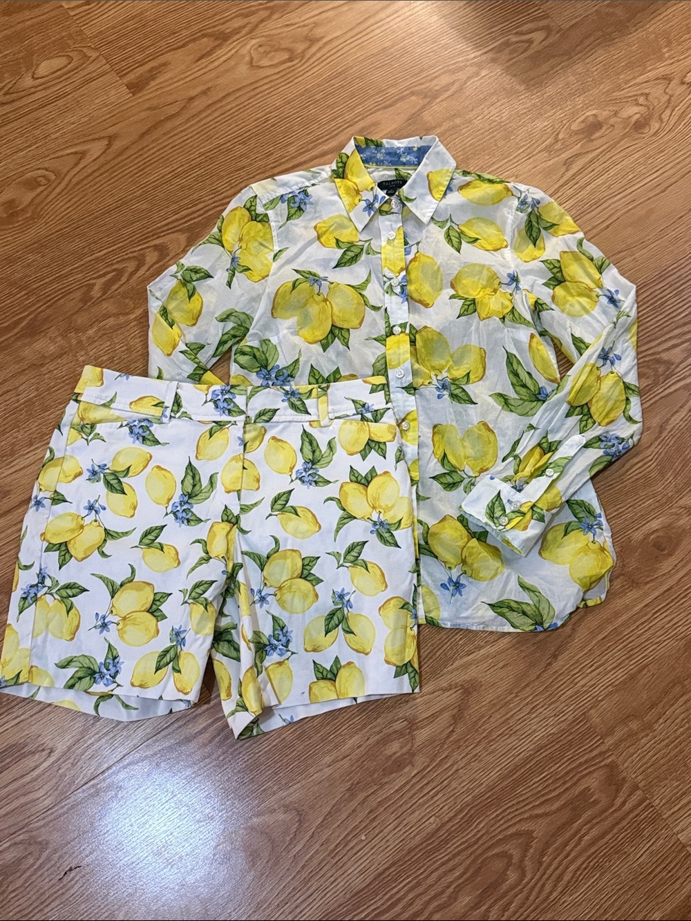Talbots White Lemon Print Button-Up Shirt and Shorts Set.. P and 2P